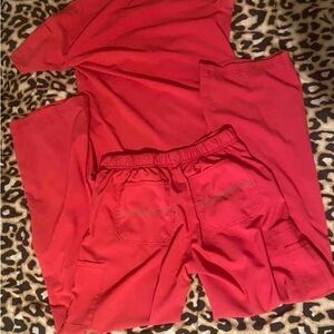 Women’s Carhartt scrub SET. Size small